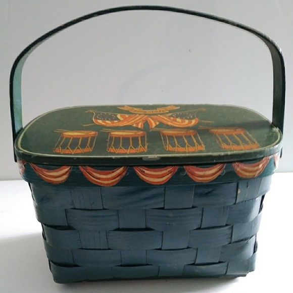 Handbags - Vintage Basket Purse